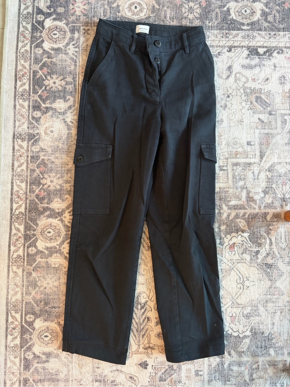 Black Cargo Pants - Classic Utility Style
